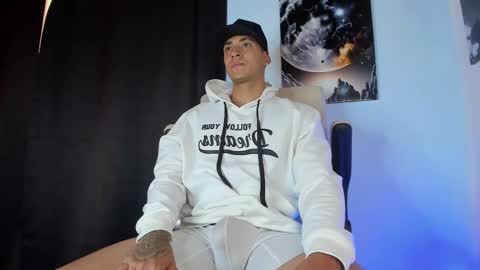 Snapshot of brandonlavitt chatting on September 10, 2025, 11:32 am Brandon Lavitt online show from September 10, 2025, 11:32 am