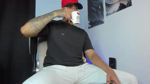 Snapshot of brandonlavitt chatting on November 14, 2025, 11:20 am Brandon Lavitt online show from November 14, 2025, 11:20 am