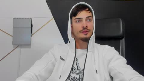 BrandonTateX online show from April 1, 2026, 2:03 pm