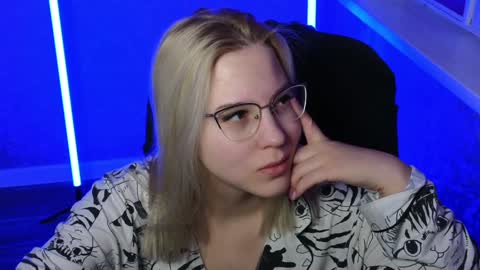 Belle  online show from December 26, 2024, 1:51 am