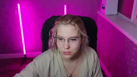 Belle  online show from January 31, 2025, 1:54 am