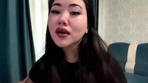 Aypril   online show from November 14, 2025, 11:09 am