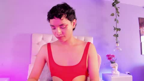   online show from December 17, 2024, 4:43 pm