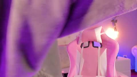   online show from February 14, 2025, 12:03 pm