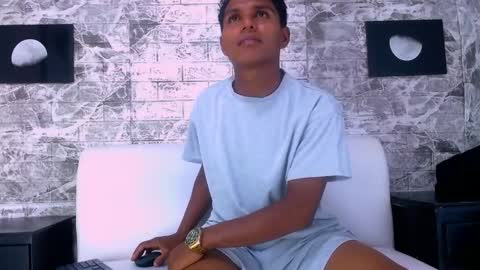 Snapshot of bratt_wolft_ chatting on December 19, 2025, 6:37 pm bratt_wolft_ online show from December 19, 2025, 6:37 pm