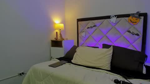 bravepetunia online show from November 1, 2025, 1:13 pm