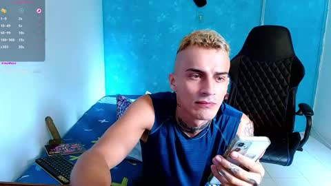 Snapshot of bray_hotboy chatting on March 2, 2025, 3:59 pm Bray Hotboy online show from March 2, 2025, 3:59 pm