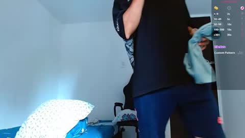 Snapshot of bray_hotboy chatting on October 5, 2025, 2:59 pm Bray Hotboy online show from October 5, 2025, 2:59 pm