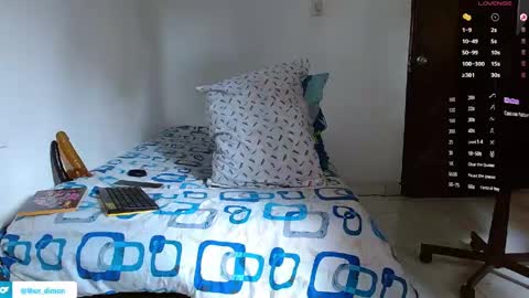 Snapshot of bray_hotboy chatting on May 9, 2026, 2:00 pm Bray Hotboy online show from May 9, 2026, 2:00 pm