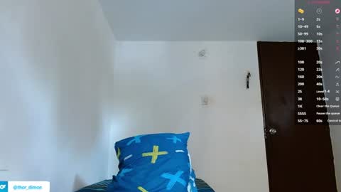 Snapshot of bray_hotboy chatting on July 4, 2026, 4:35 pm Bray Hotboy online show from July 4, 2026, 4:35 pm
