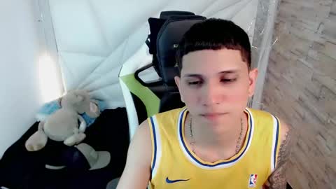 BRAYAN online show from February 4, 2025, 3:47 pm