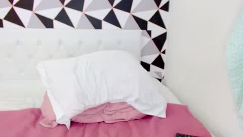 Snapshot of braziliangirl191 chatting on December 19, 2024, 10:42 pm Alice online show from December 19, 2024, 10:42 pm