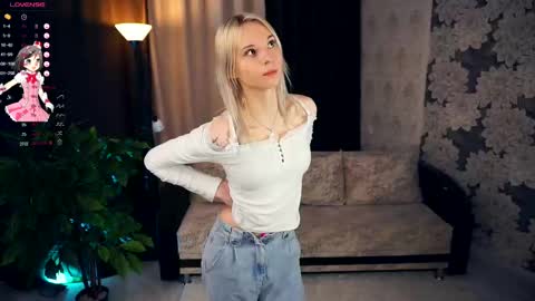 Snapshot of breckbunyard chatting on February 17, 2025, 7:53 pm Mia Bunyard online show from February 17, 2025, 7:53 pm