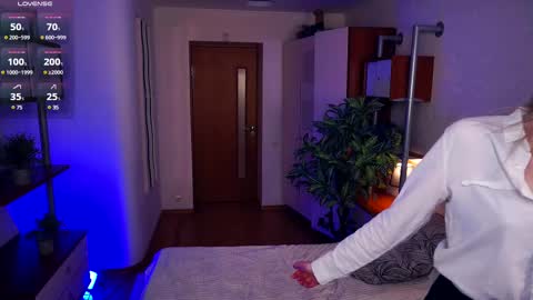 Snapshot of breckbunyard chatting on February 24, 2025, 4:26 pm Mia Bunyard online show from February 24, 2025, 4:26 pm