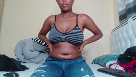Snapshot of bree_beauty chatting on March 8, 2026, 8:01 pm bree_beauty online show from March 8, 2026, 8:01 pm