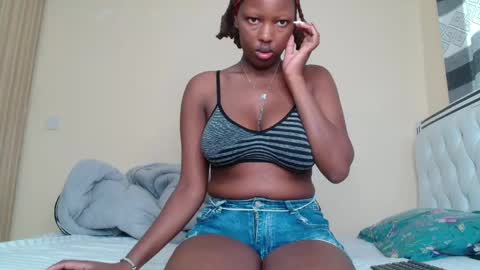 Snapshot of bree_beauty chatting on April 15, 2026, 8:32 am bree_beauty online show from April 15, 2026, 8:32 am