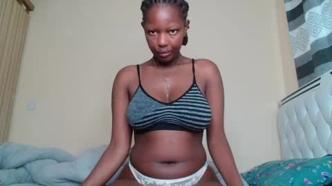 Snapshot of bree_beauty chatting on April 23, 2026, 4:24 am bree_beauty online show from April 23, 2026, 4:24 am
