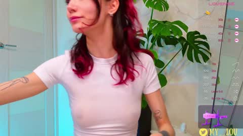 Snapshot of breeding_material chatting on March 10, 2025, 6:23 pm Ashley Dolce and Lou online show from March 10, 2025, 6:23 pm