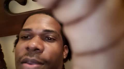 Snapshot of breez915900 chatting on February 11, 2026, 2:05 am breez915900 online show from February 11, 2026, 2:05 am