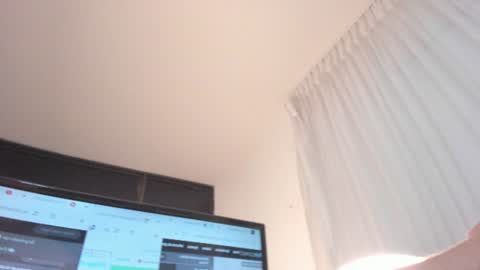Snapshot of brenda_n_stevenn chatting on June 11, 2026, 12:32 am Brenda and Stevenn online show from June 11, 2026, 12:32 am