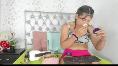 brenda sofia2 online show from May 23, 2026, 2:43 pm