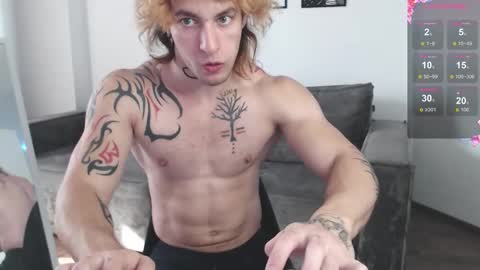 brendan__piks online show from October 18, 2025, 9:43 am