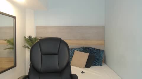 Brenda online show from September 12, 2025, 2:22 am