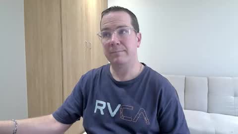 Brett online show from November 9, 2025, 12:58 pm