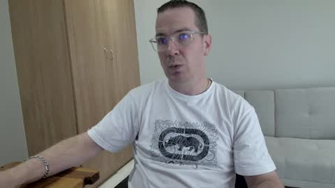 Snapshot of brettdj chatting on April 2, 2026, 1:53 pm Brett online show from April 2, 2026, 1:53 pm