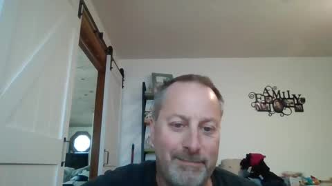 Snapshot of brettsky chatting on September 21, 2025, 8:21 pm hey online show from September 21, 2025, 8:21 pm