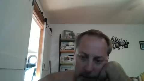Snapshot of brettsky chatting on October 15, 2025, 8:42 pm hey online show from October 15, 2025, 8:42 pm