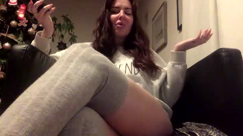 bri_bearr online show from December 15, 2024, 4:40 am