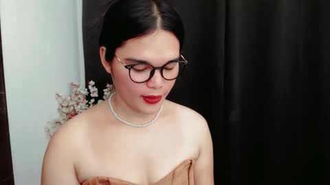 Snapshot of briana_sinclaire chatting on June 10, 2026, 9:46 pm Claire online show from June 10, 2026, 9:46 pm