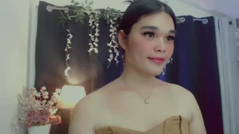 Snapshot of briana_sinclaire chatting on June 15, 2026, 12:13 am Claire online show from June 15, 2026, 12:13 am