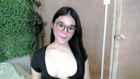 Snapshot of briana_sinclaire chatting on July 8, 2026, 5:01 am Claire online show from July 8, 2026, 5:01 am