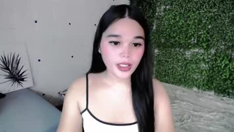 Snapshot of briana_sinclaire chatting on July 28, 2026, 5:03 am Claire online show from July 28, 2026, 5:03 am