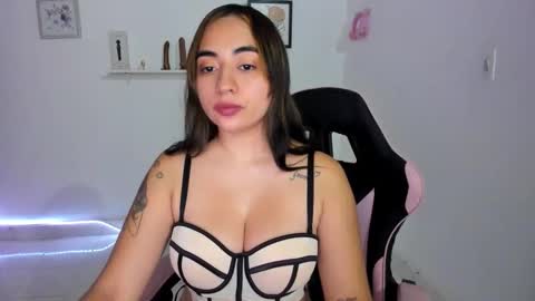Snapshot of briana_starlight chatting on May 7, 2026, 12:16 am BRIANA online show from May 7, 2026, 12:16 am