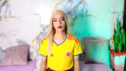 briana_white online show from July 7, 2026, 5:17 pm