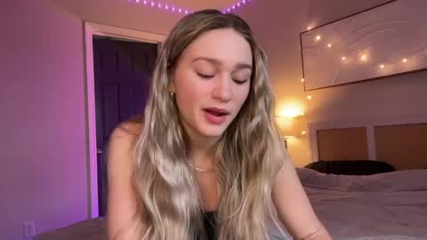 Briana online show from April 1, 2026, 2:14 pm