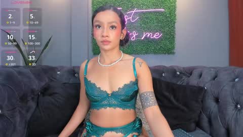 BRIANA online show from January 4, 2025, 7:02 pm