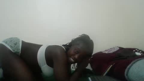 brianna254 online show from October 8, 2025, 11:19 am