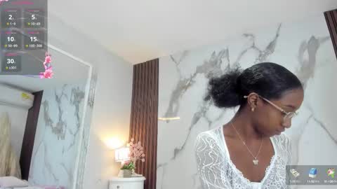 Snapshot of briannaduque chatting on September 17, 2025, 8:32 pm Brianna online show from September 17, 2025, 8:32 pm