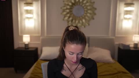 Diamonds Girls online show from September 22, 2025, 1:02 pm