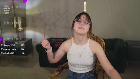 Diamonds Girls online show from March 20, 2026, 8:46 pm