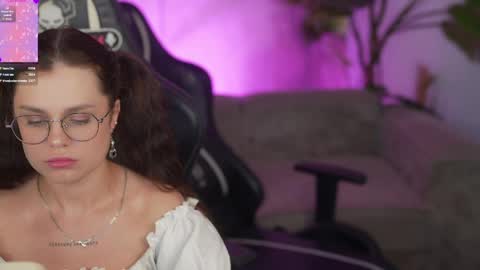 Snapshot of bright_diamonds_054 chatting on May 3, 2026, 2:45 pm Diamonds Girls online show from May 3, 2026, 2:45 pm
