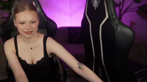 Snapshot of bright_diamonds_054 chatting on May 5, 2026, 7:00 pm Diamonds Girls online show from May 5, 2026, 7:00 pm