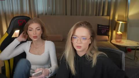 Snapshot of bright_diamonds_054 chatting on May 13, 2026, 7:17 am Diamonds Girls online show from May 13, 2026, 7:17 am