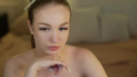 Snapshot of bright_diamonds_054 chatting on May 13, 2026, 7:22 pm Diamonds Girls online show from May 13, 2026, 7:22 pm