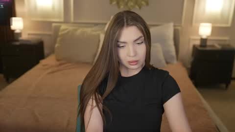 Snapshot of bright_diamonds_054 chatting on May 15, 2026, 7:48 am Diamonds Girls online show from May 15, 2026, 7:48 am