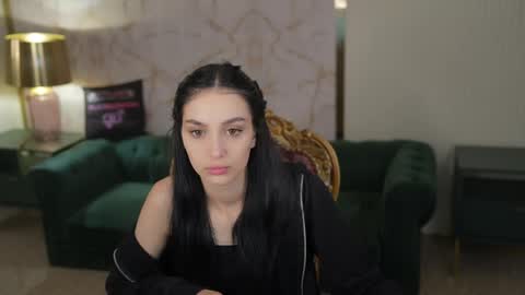 Snapshot of bright_diamonds_054 chatting on May 27, 2026, 6:21 am Diamonds Girls online show from May 27, 2026, 6:21 am